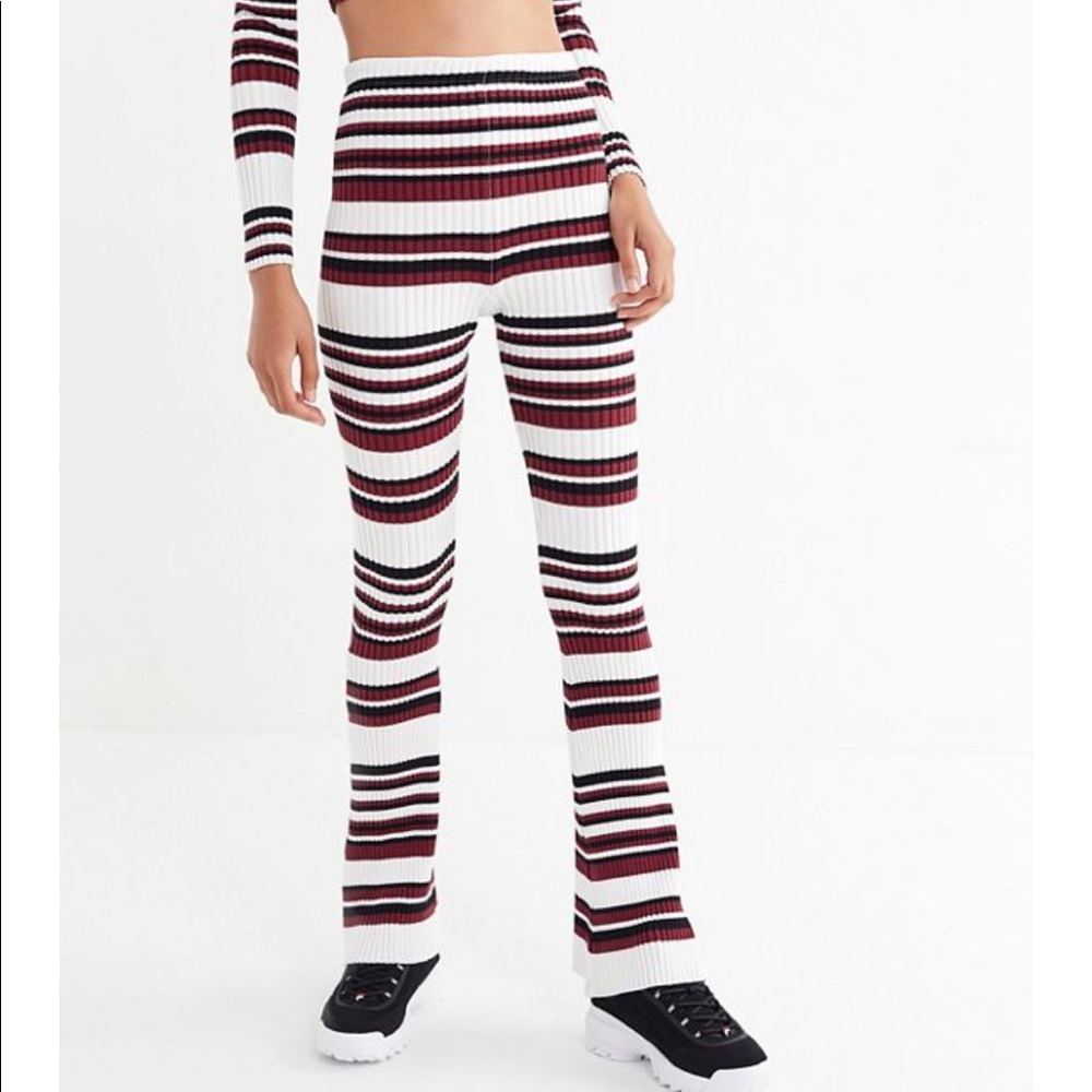 UO Marie Ribbed Puddle Pant - Picture 3 of 8